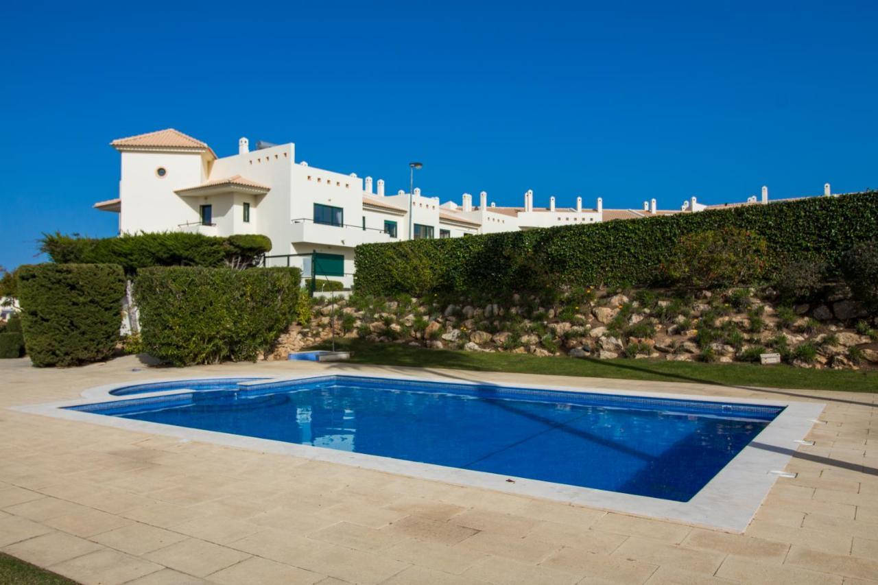 Family Apartment - Pool And Garden & Playground & Beach & Albufeira Dış mekan fotoğraf